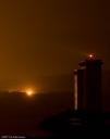 מגדלור קראייג פהדה בלילה, ונמל פורט אלן ממול